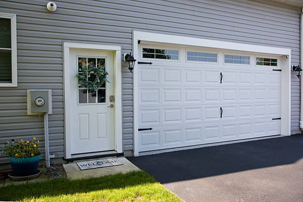 24/7 Emergency Garage Door Panel Replacement experts in Moriarty, NM